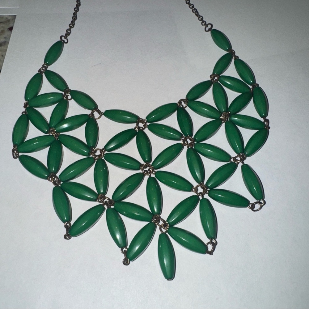 Green Chunky Bib Statement  Necklace Gold-tone Chain - Picture 5 of 6